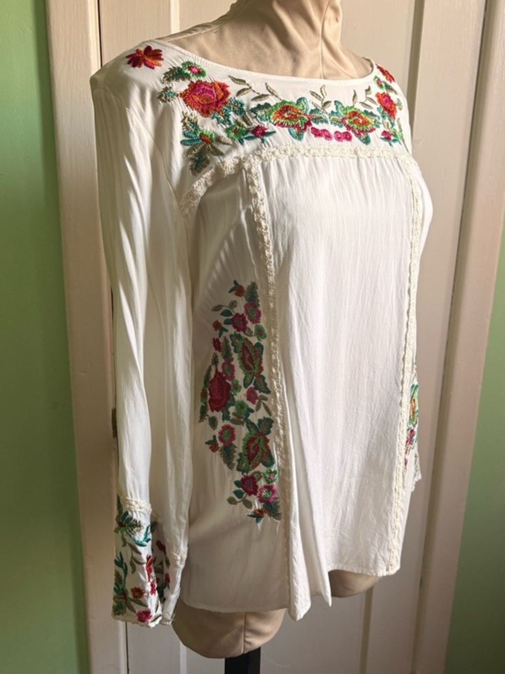 Vintage Sundance Ivory Tunic Top with Multicolor Floral Embroidery